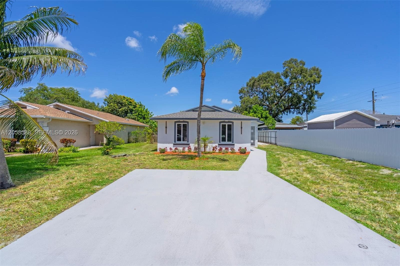 19131 NW 33rd Ct, Miami Gardens, FL 33056 — zdjęcie 2
