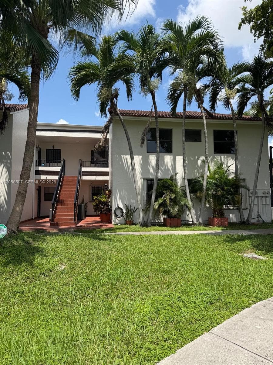 10875 NW 7th St # 23-36, Miami, FL 33172