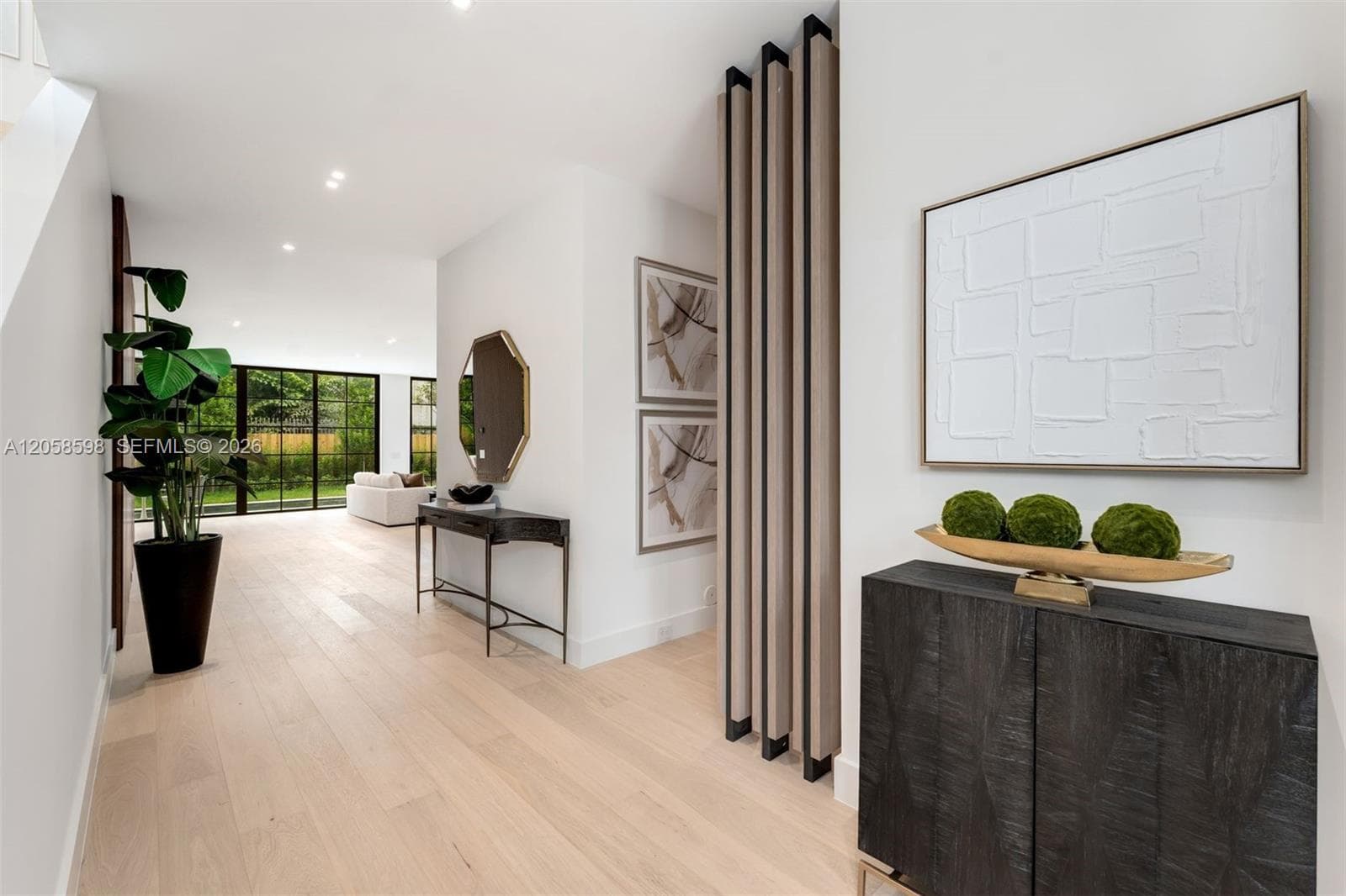 3352 Charles Ave, Miami, FL 33133 — zdjęcie 4