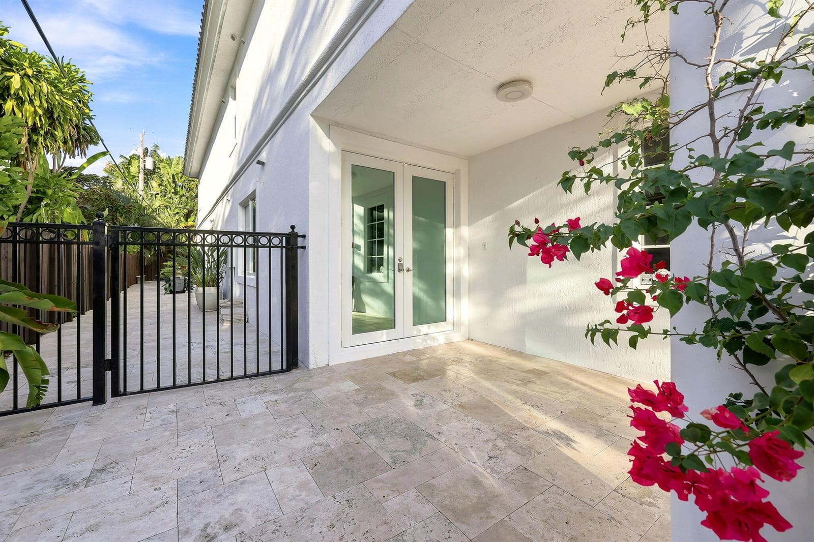 1812 NE 26th Avenue, Fort Lauderdale, FL 33305