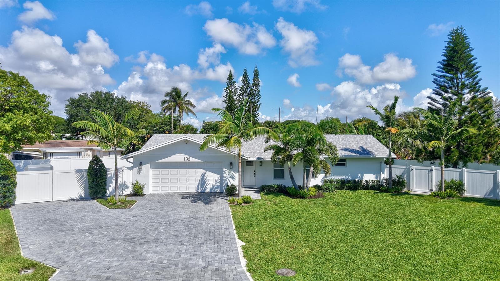 135 SE 28th Court, Boynton Beach, FL 33435