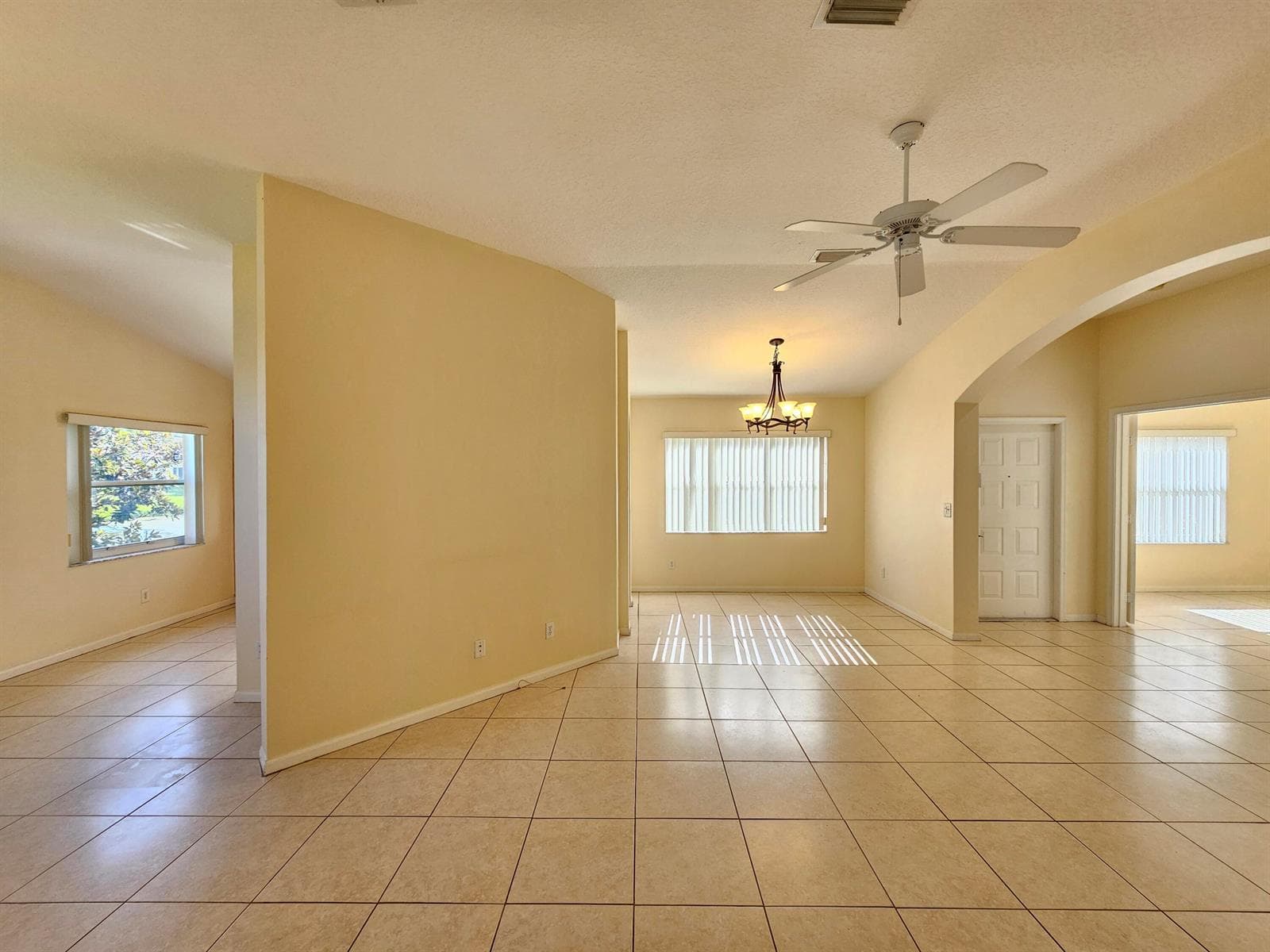 12827 HAMPTON LAKES Circle, Boynton Beach, FL 33436 — zdjęcie 5