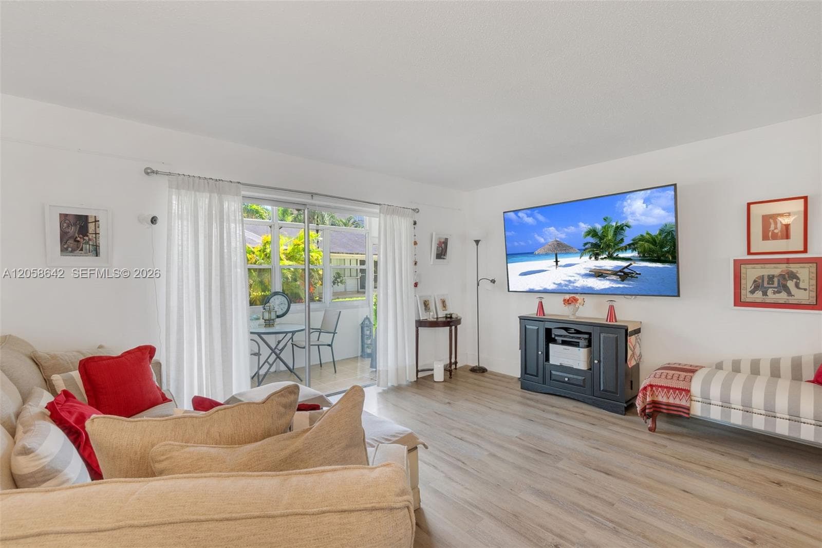 233 NE 14th Ave # 108, Hallandale Beach, FL 33009 — zdjęcie 3