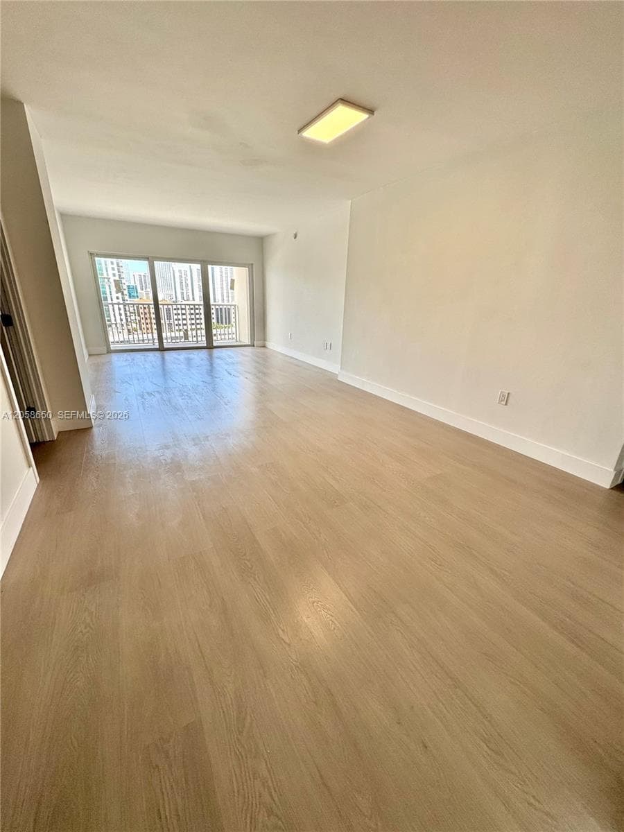 300 Bayview Dr # 1201, Sunny Isles Beach, FL 33160 — zdjęcie 2