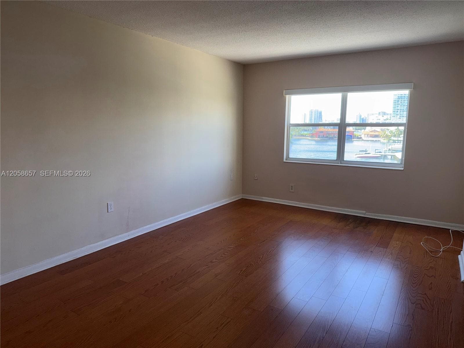 400 Kings Point Dr # 311, Sunny Isles Beach, FL 33160 — zdjęcie 5