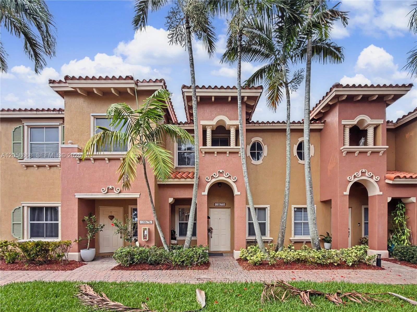 10573 SW 6th St # 1206, Pembroke Pines, FL 33025