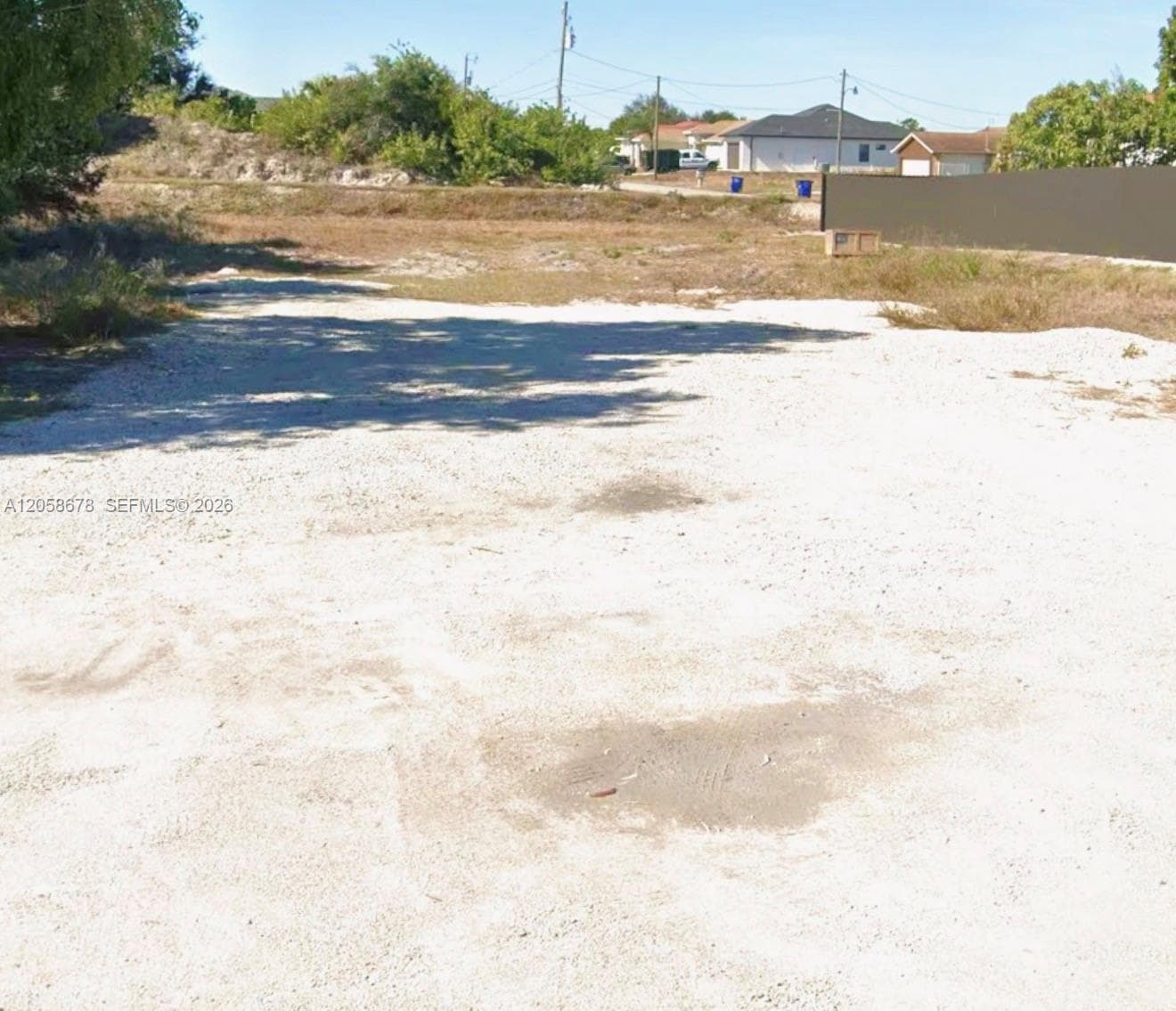 705 LABRADOR AVE N, Lehigh Acres, FL 33971 — zdjęcie 5