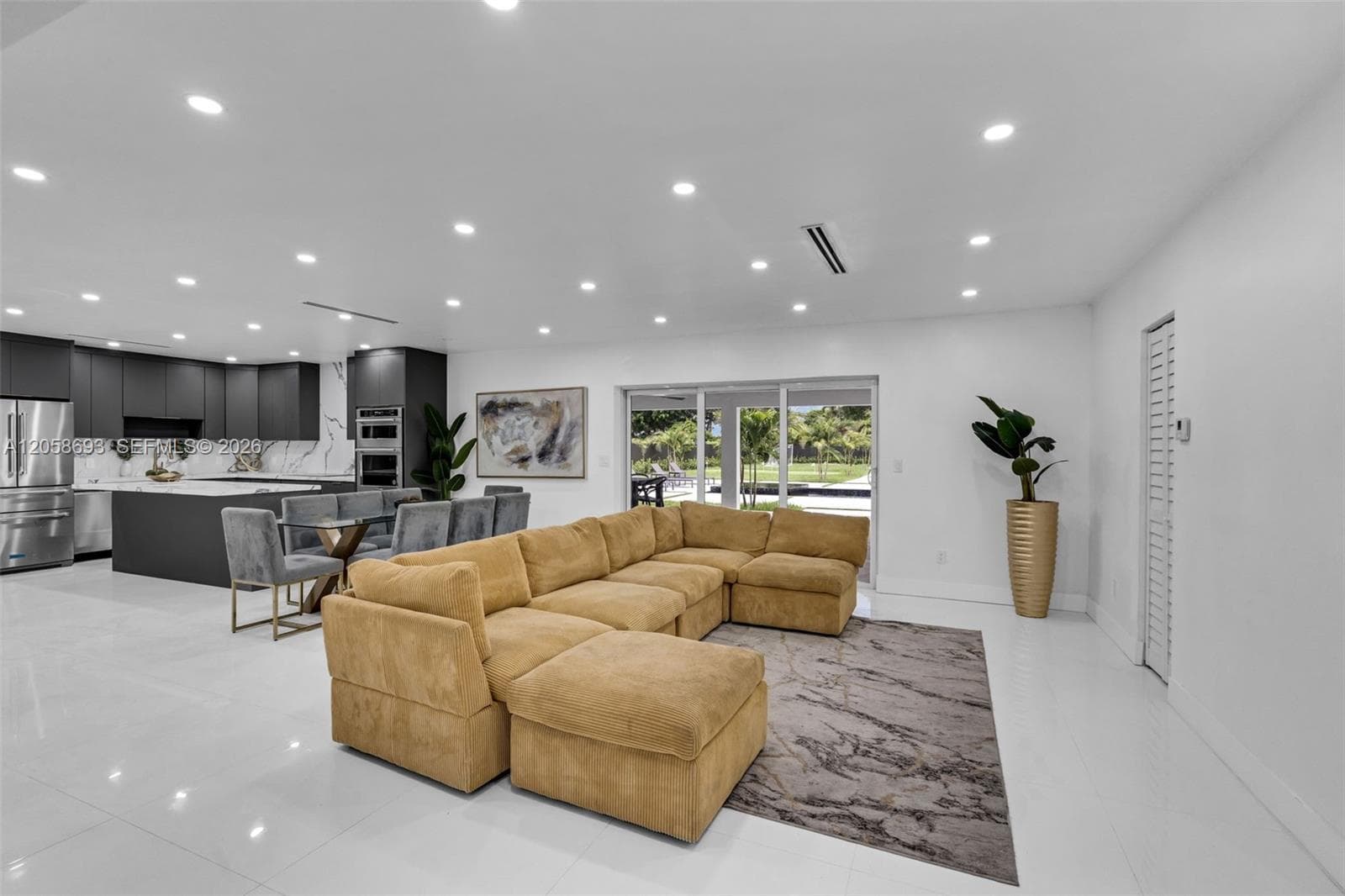 15230 NE 2nd Ave, Miami, FL 33162 — zdjęcie 5