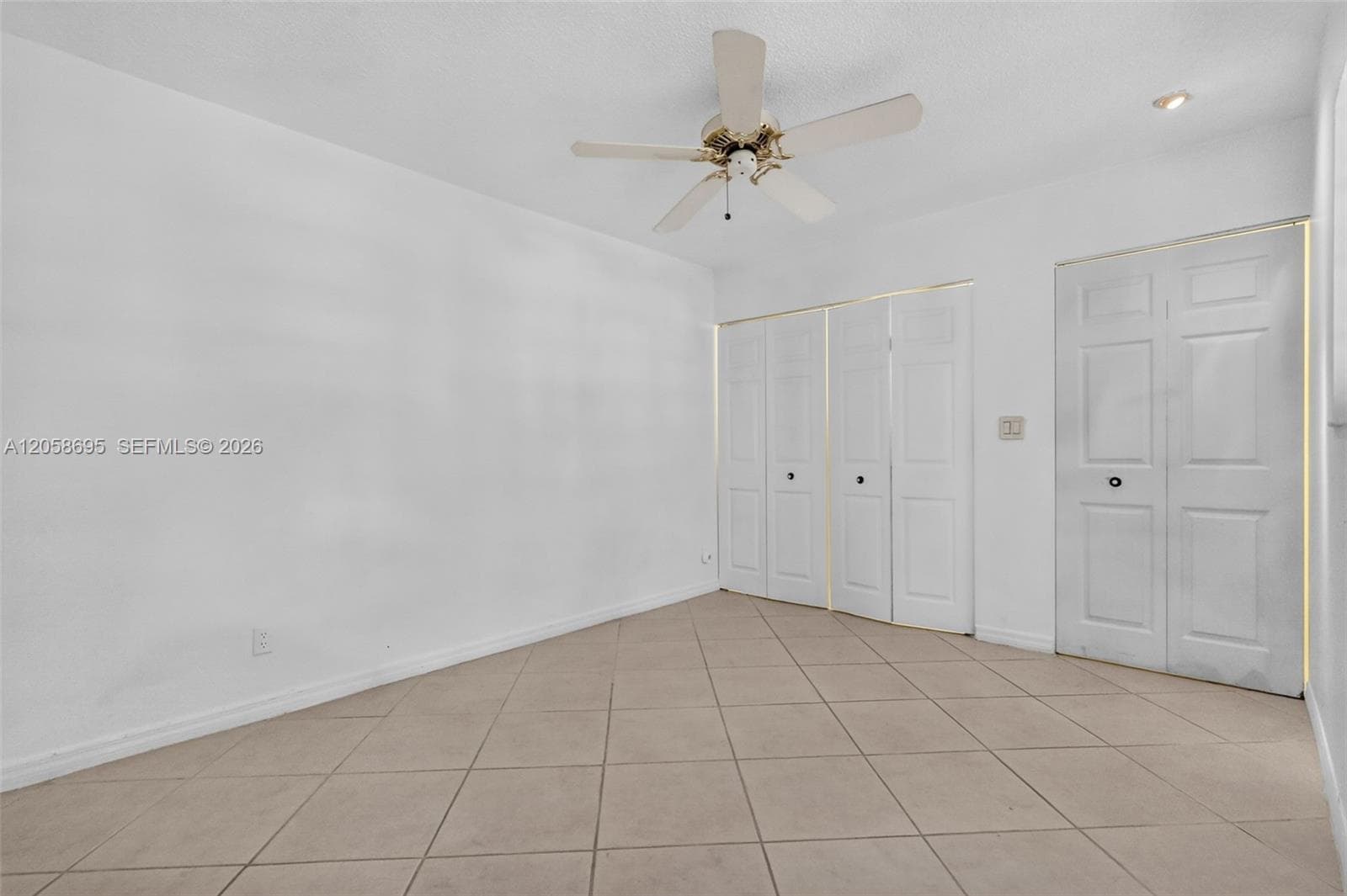 1130 NE 210th Ter, Miami, FL 33179 — zdjęcie 5