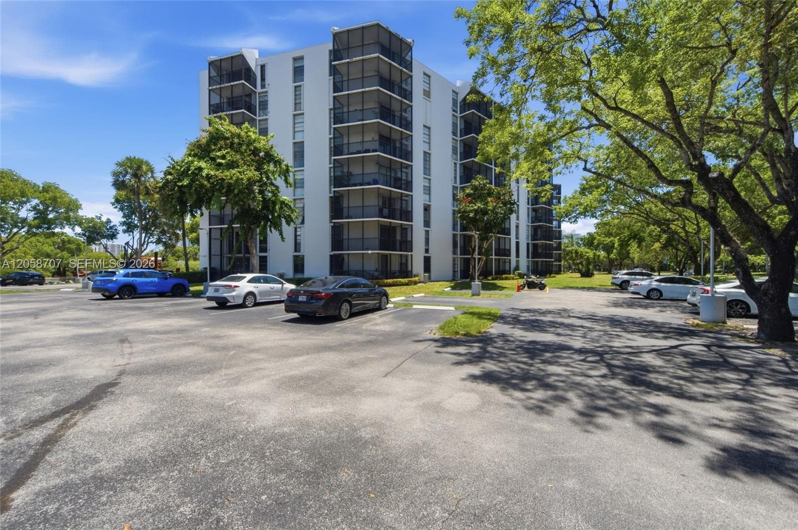 3401 N Country Club Dr # 804, Aventura, FL 33180 — zdjęcie 3