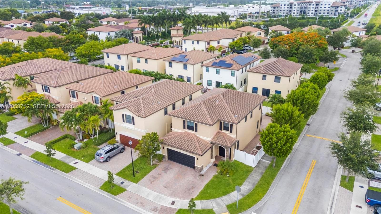 8788 W 35th Ct, Hialeah, FL 33018 — zdjęcie 5