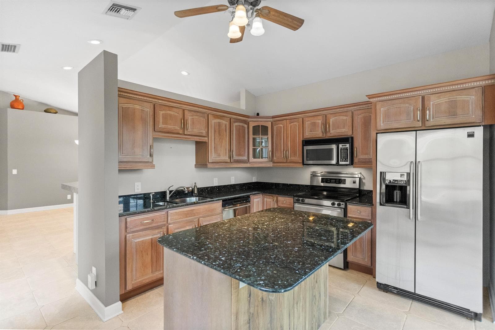 3254 NW 22nd Avenue, Oakland Park, FL 33309 — zdjęcie 5