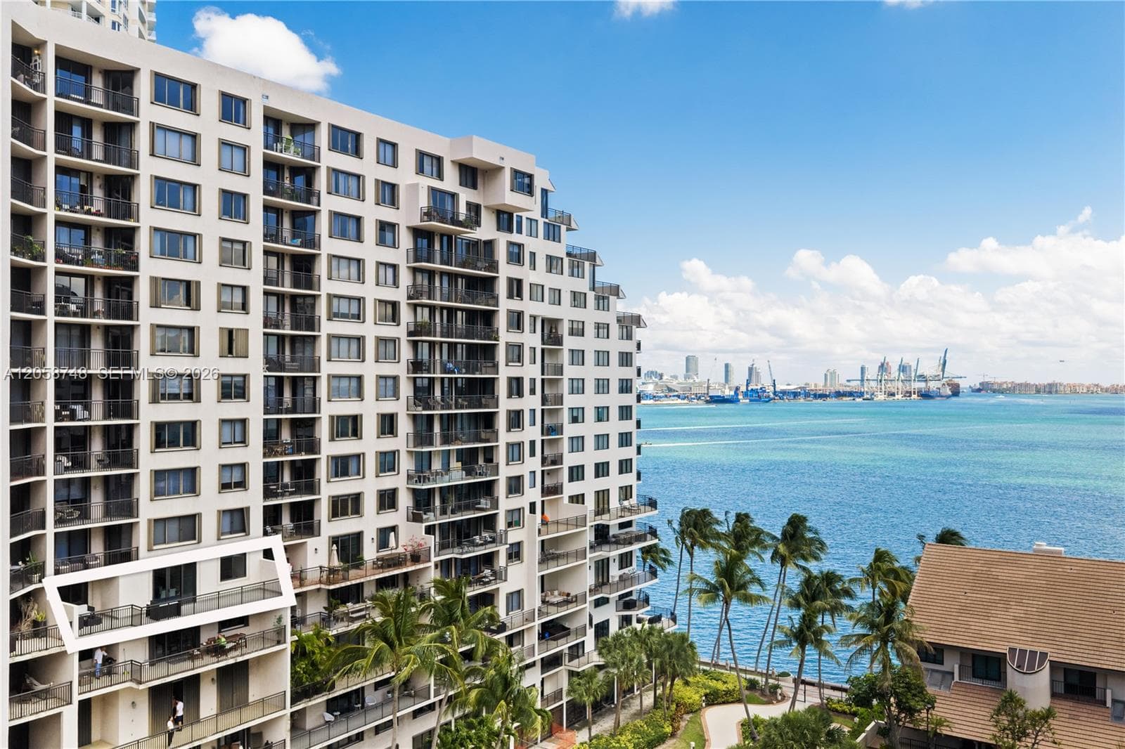 540 Brickell Key Dr # 719, Miami, FL 33131