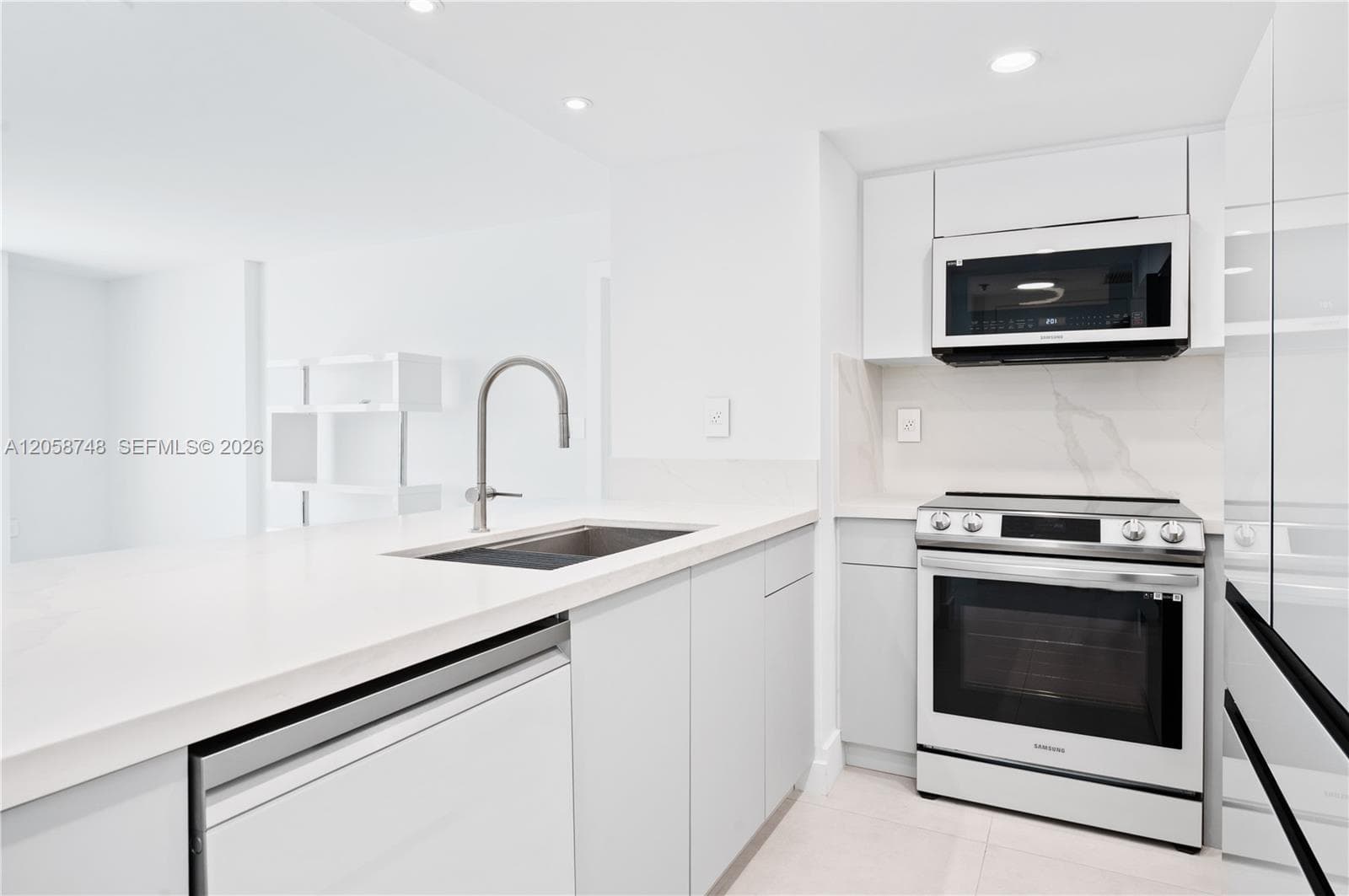 540 Brickell Key Dr # 719, Miami, FL 33131 — zdjęcie 4
