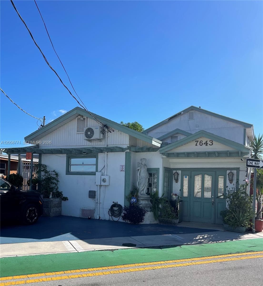 7643 NW South River Dr, Medley, FL 33166 — zdjęcie 4
