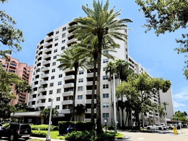 90 Edgewater Dr # 515, Coral Gables, FL 33133