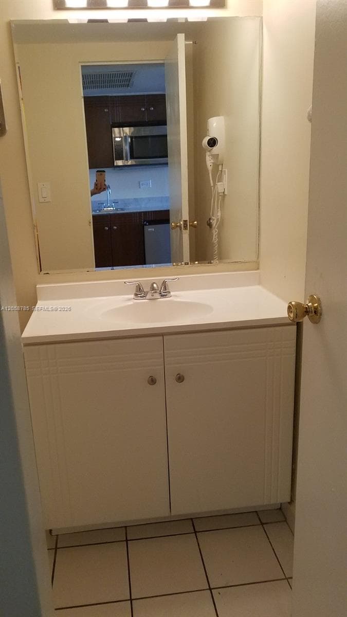 19201 Collins Ave # 429, Sunny Isles Beach, FL 33160 — zdjęcie 3