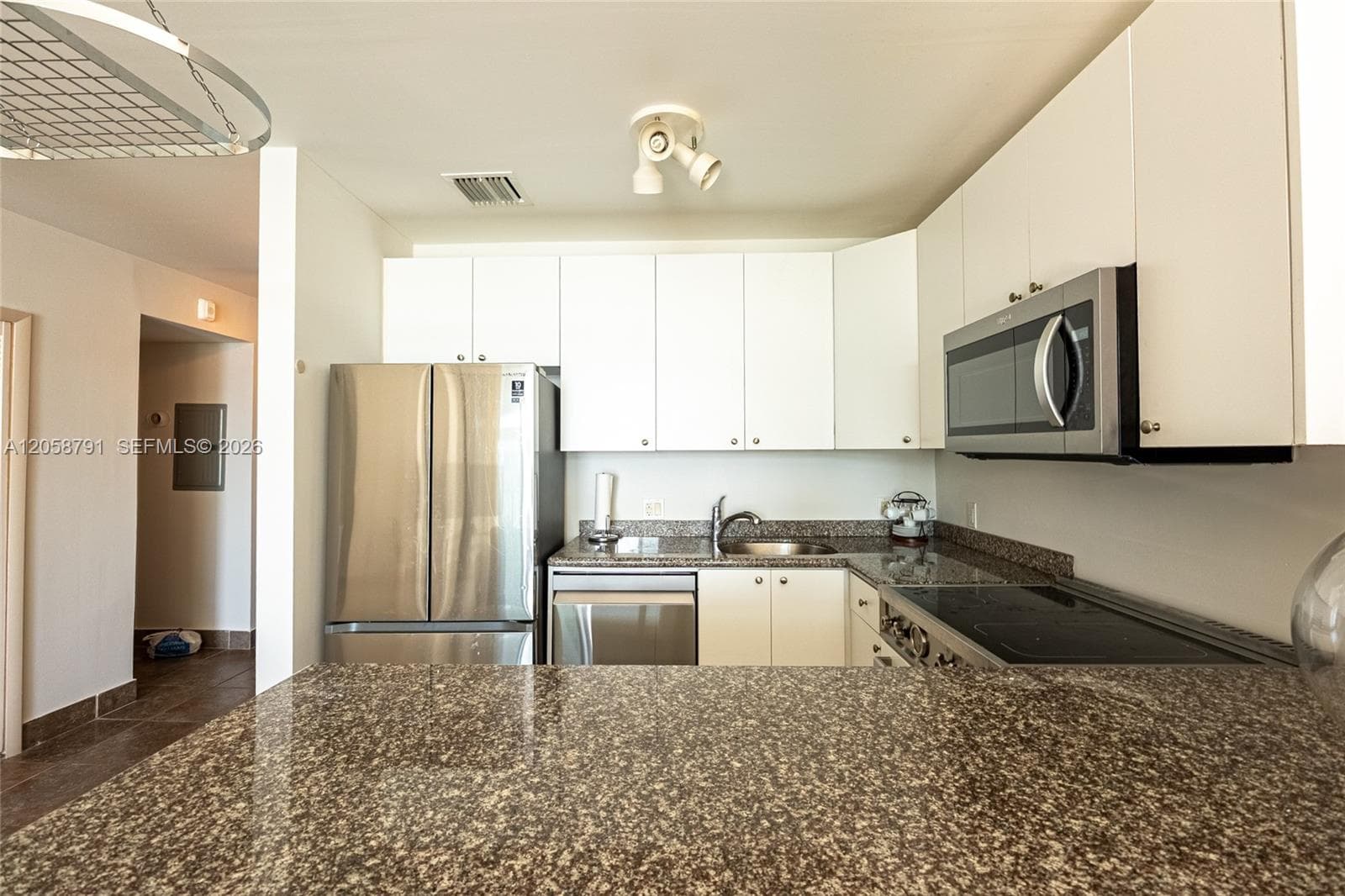 770 NE 69th St # 8F, Miami, FL 33138 — zdjęcie 4