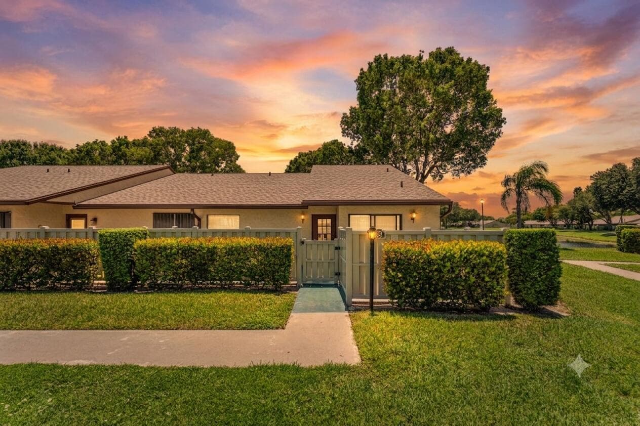 1024 Green Pine Boulevard # I, West Palm Beach, FL 33409