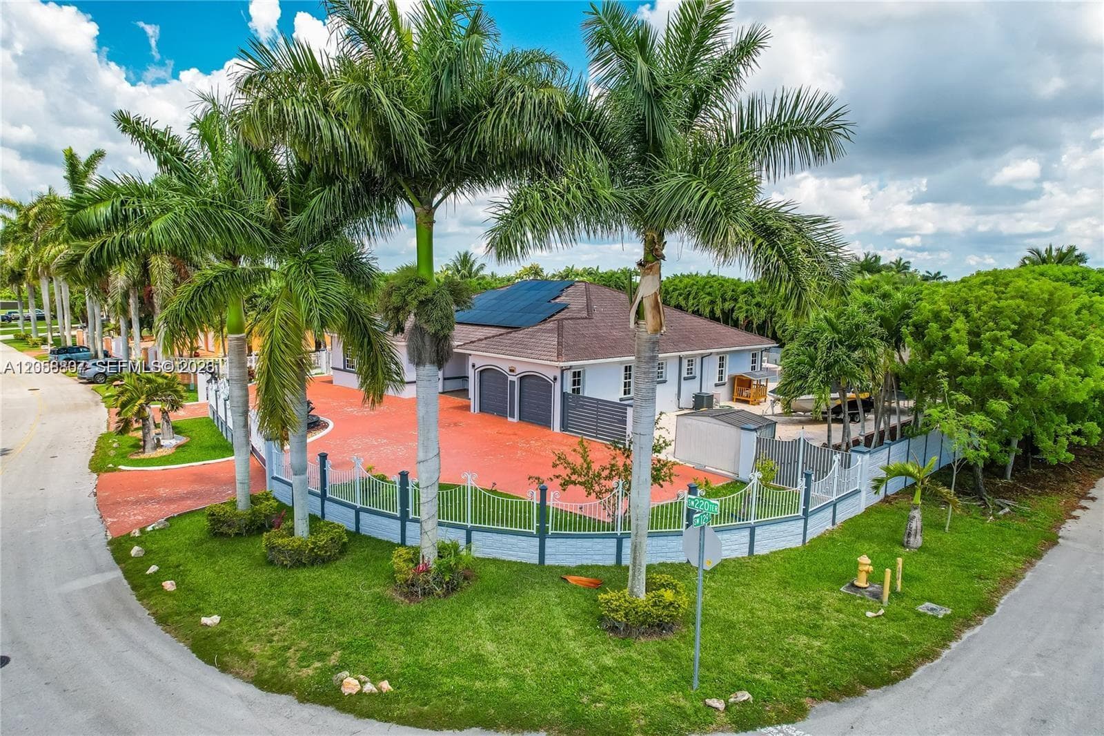 12969 SW 220th Ter, Miami, FL 33170 — zdjęcie 2