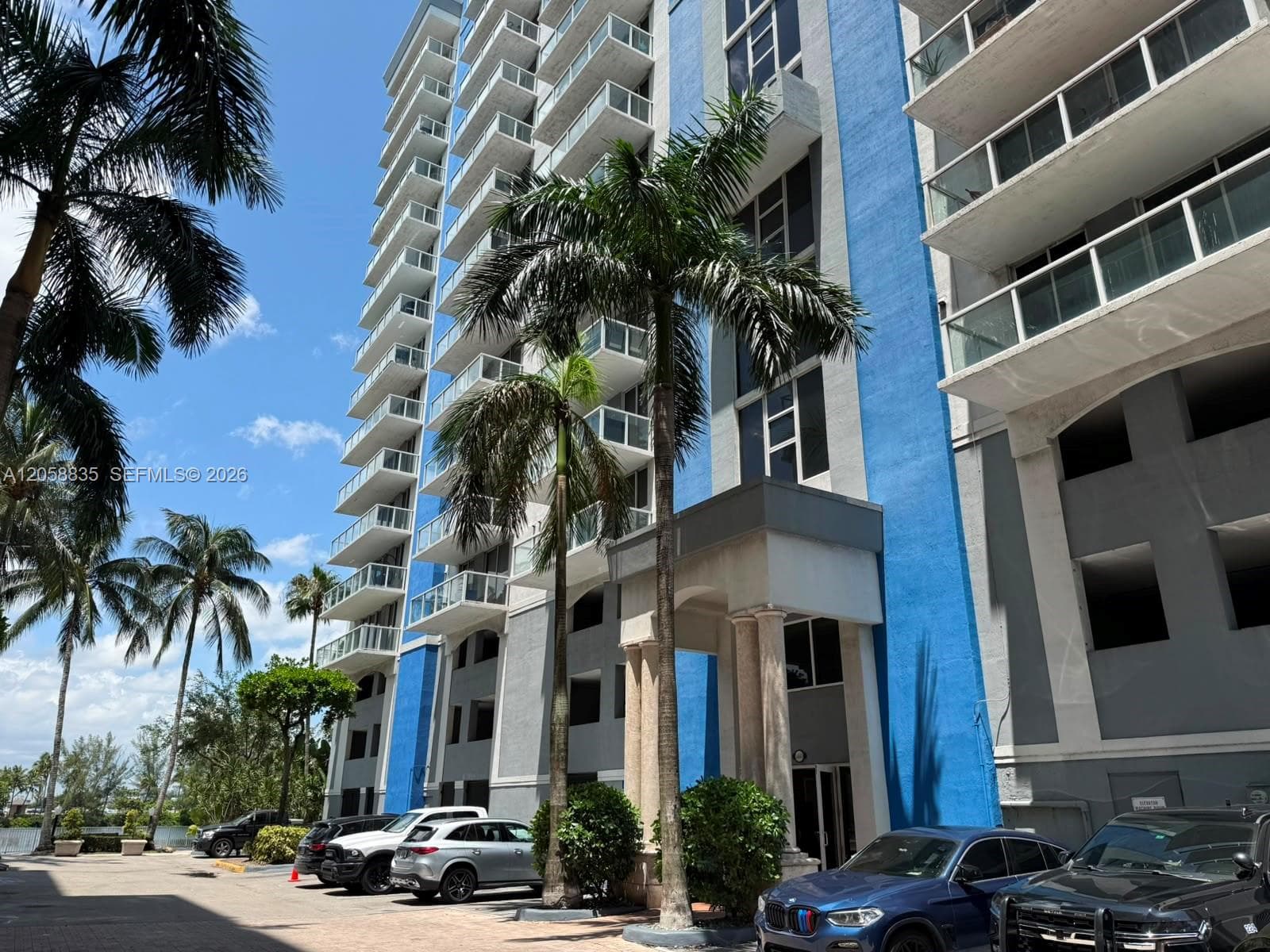 5085 NW 7th St # 406, Miami, FL 33126