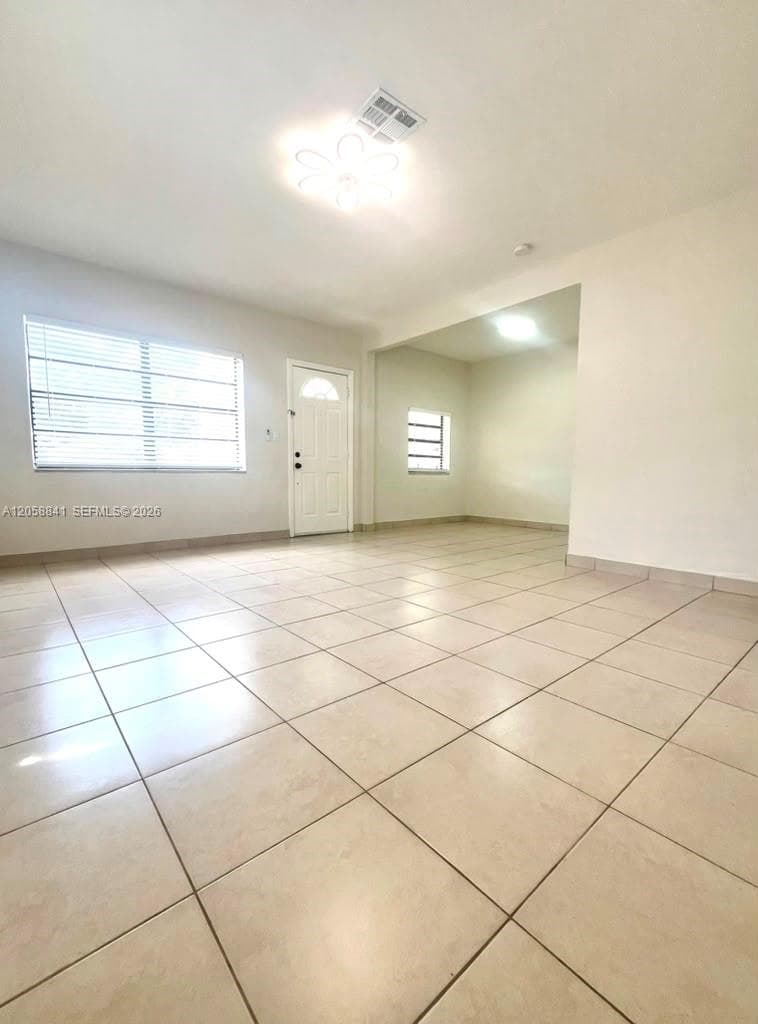 1679 NE 176 ST, North Miami Beach, FL 33162 — zdjęcie 3