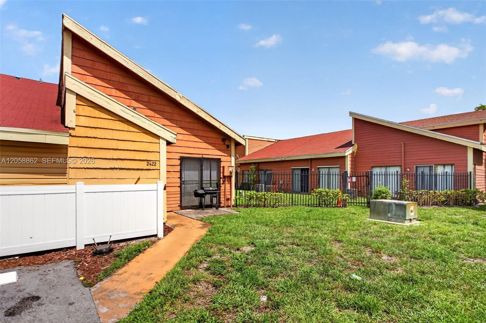 2422 NW 55th Ter, Lauderhill, FL 33313