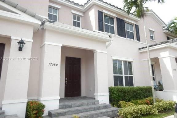 17089 SW 93rd St, Miami, FL 33196