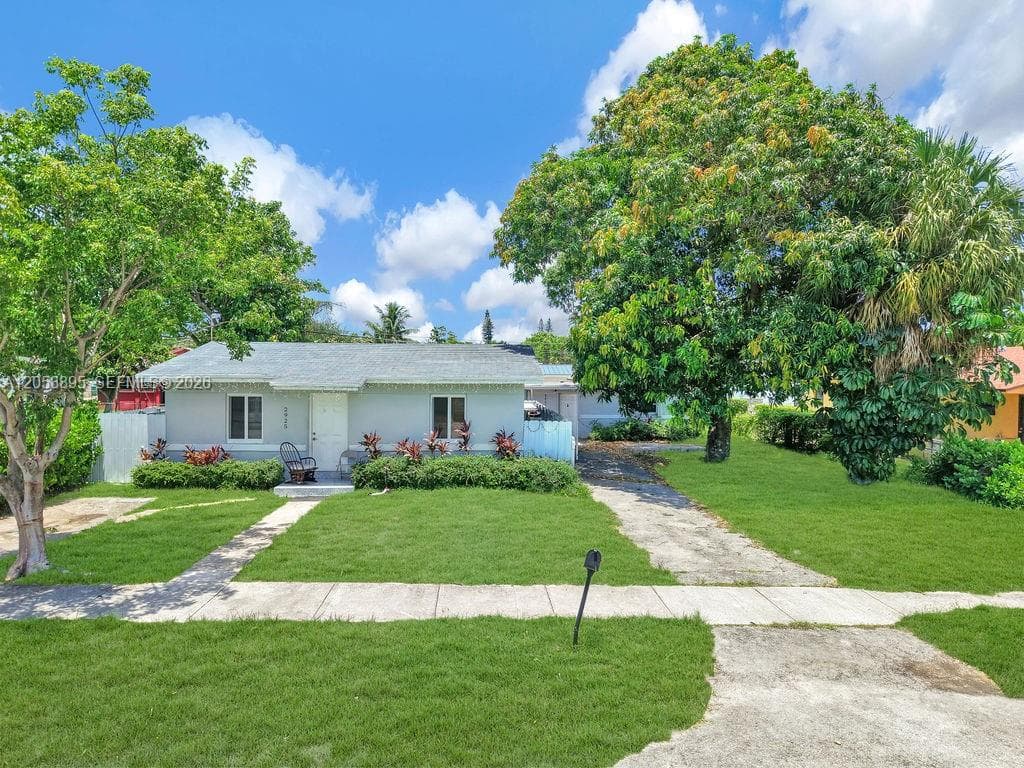 2925 NW 63rd St, Miami, FL 33147 — zdjęcie 2