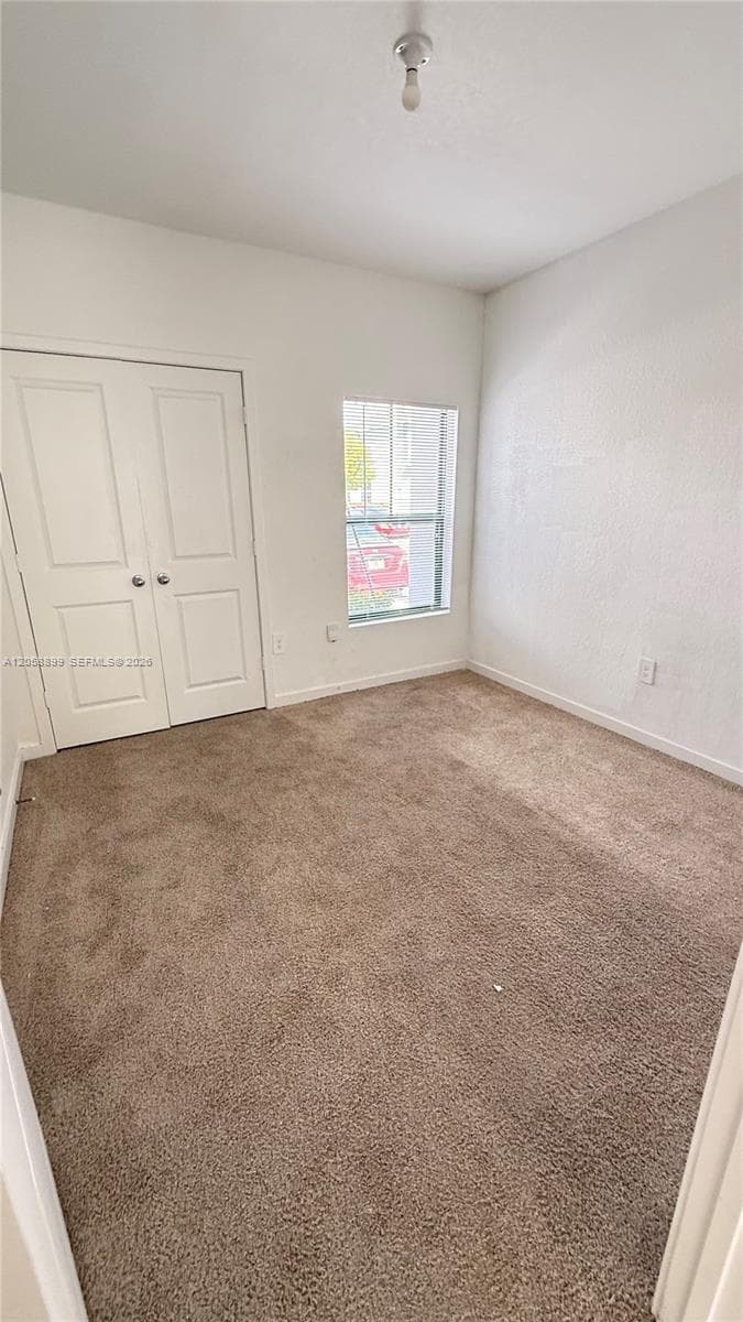 322 NE 1st Dr, Florida City, FL 33034 — zdjęcie 4
