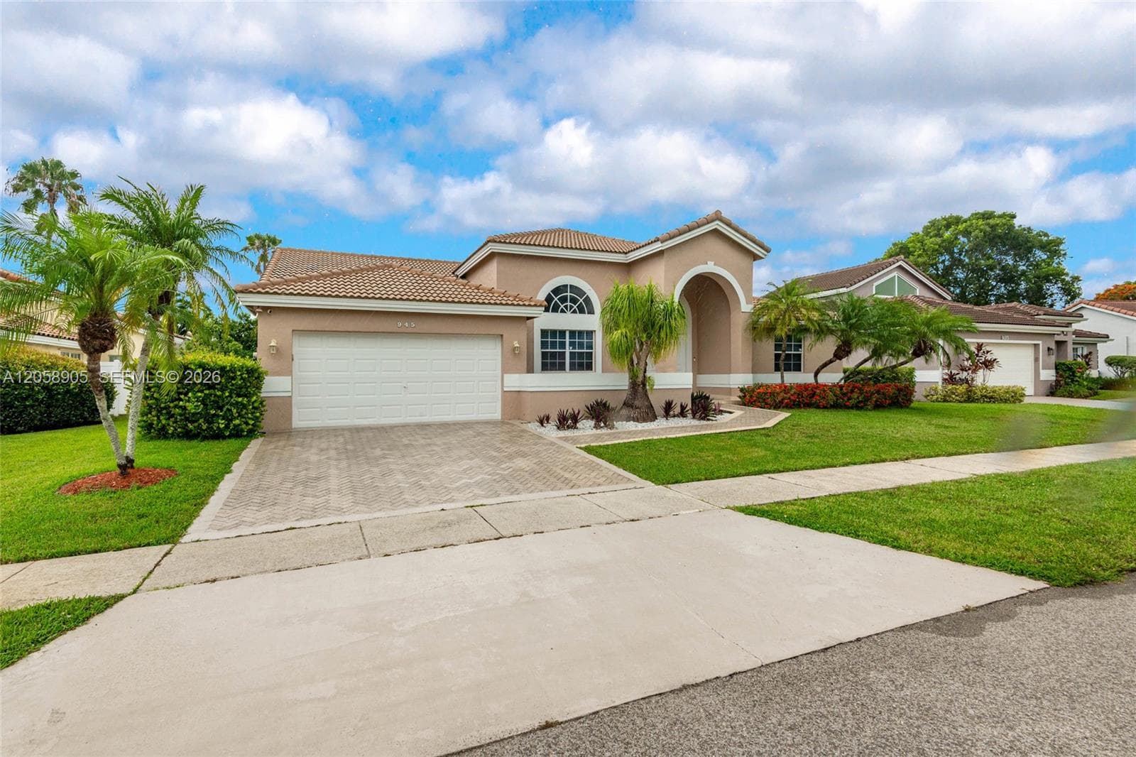 945 NW 202nd Ave, Pembroke Pines, FL 33029 — zdjęcie 3