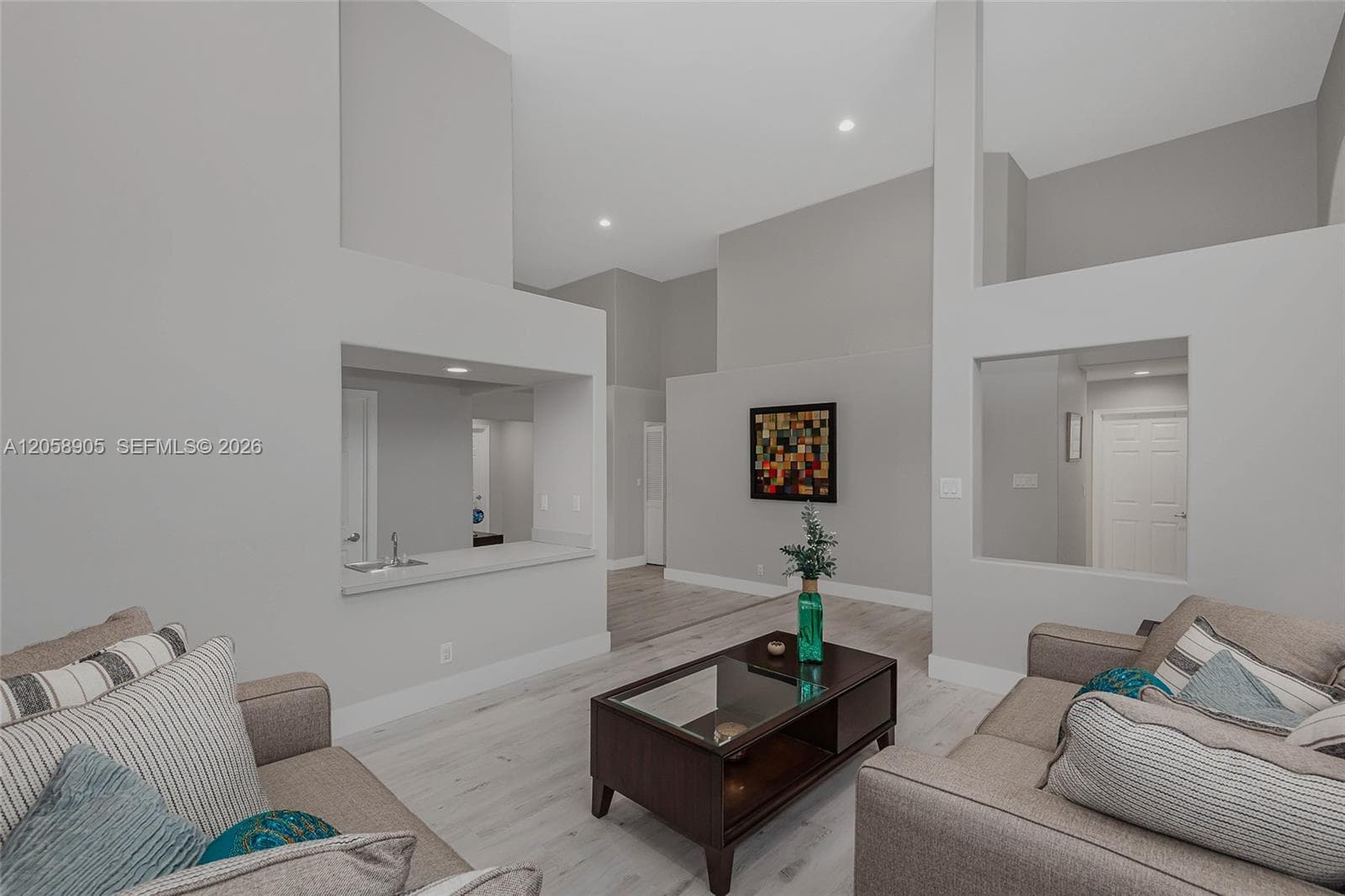 945 NW 202nd Ave, Pembroke Pines, FL 33029 — zdjęcie 5