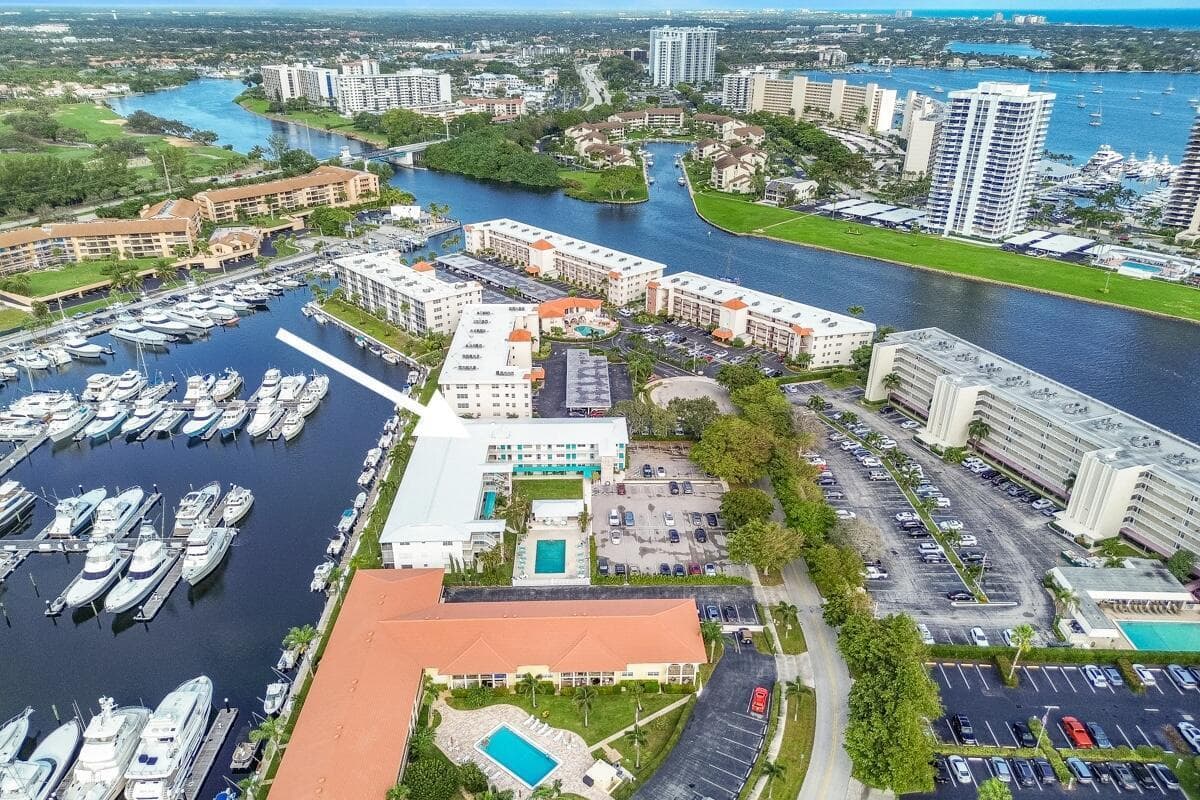 37 Yacht Club Drive # 303, North Palm Beach, FL 33408 — zdjęcie 2