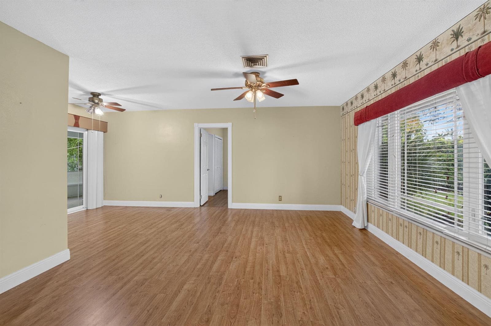 1011 SW 7TH Street, Boca Raton, FL 33486 — zdjęcie 2