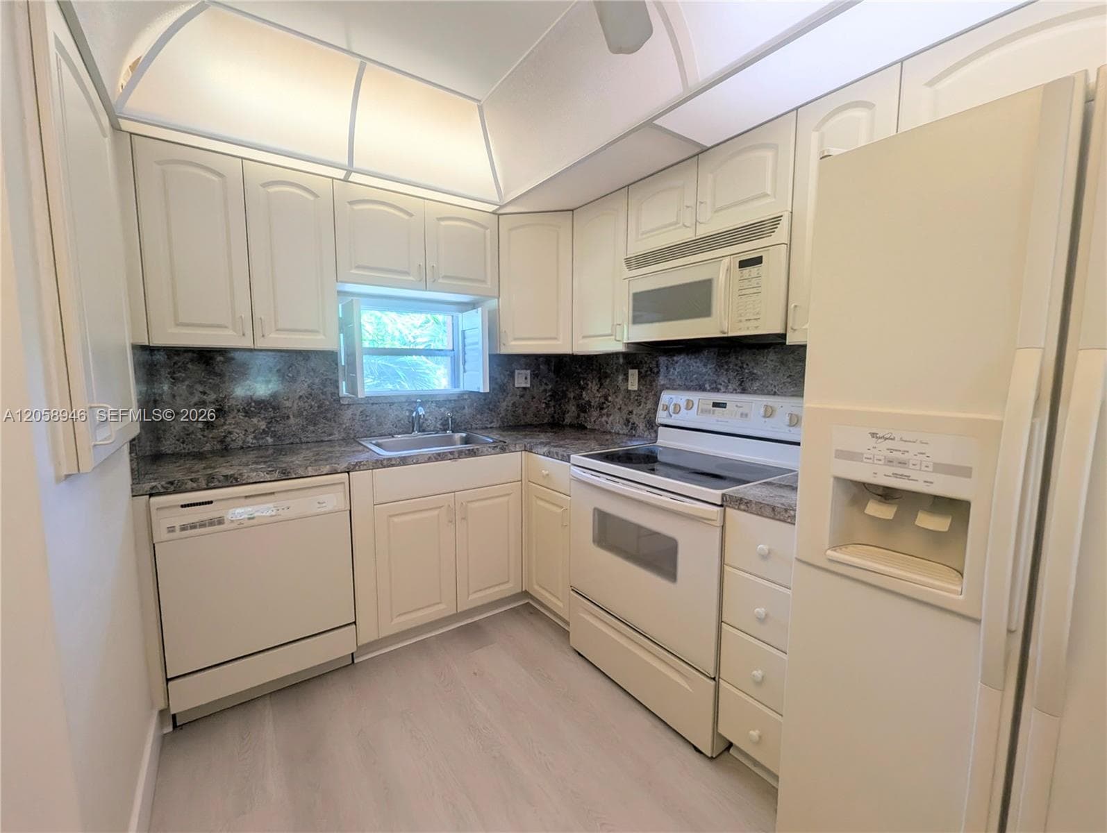820 S Hollybrook Dr # 303, Pembroke Pines, FL 33025 — zdjęcie 5
