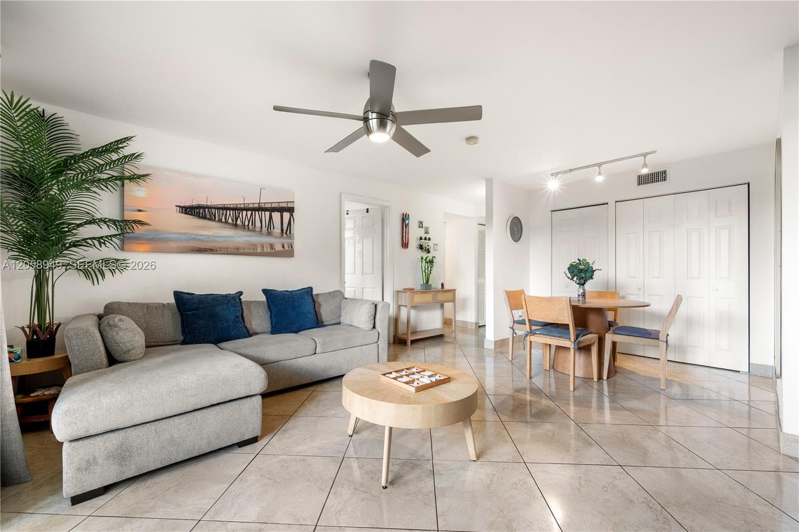 1720 NW N River Dr # 107, Miami, FL 33125 — zdjęcie 2