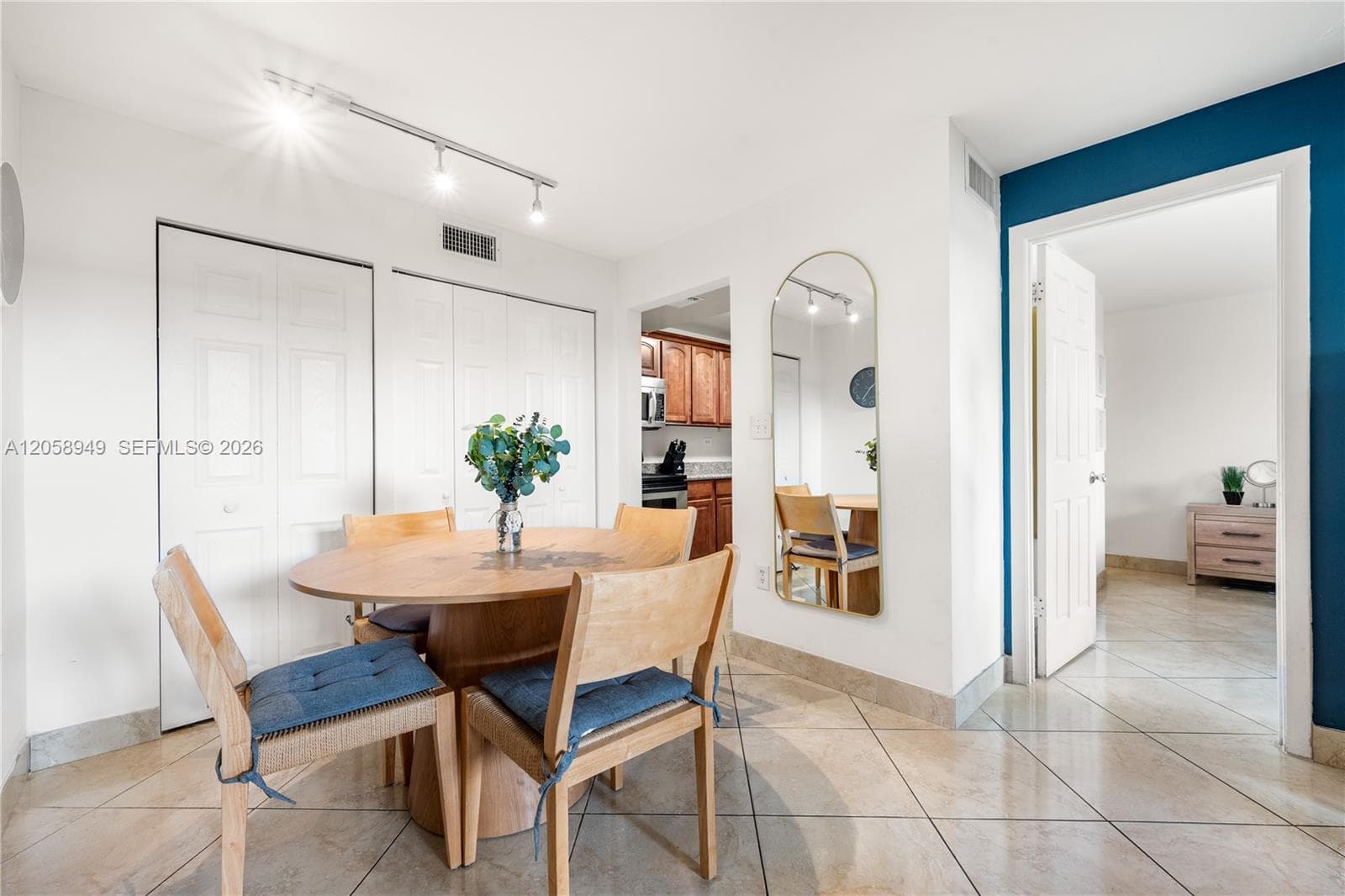 1720 NW N River Dr # 107, Miami, FL 33125 — zdjęcie 5