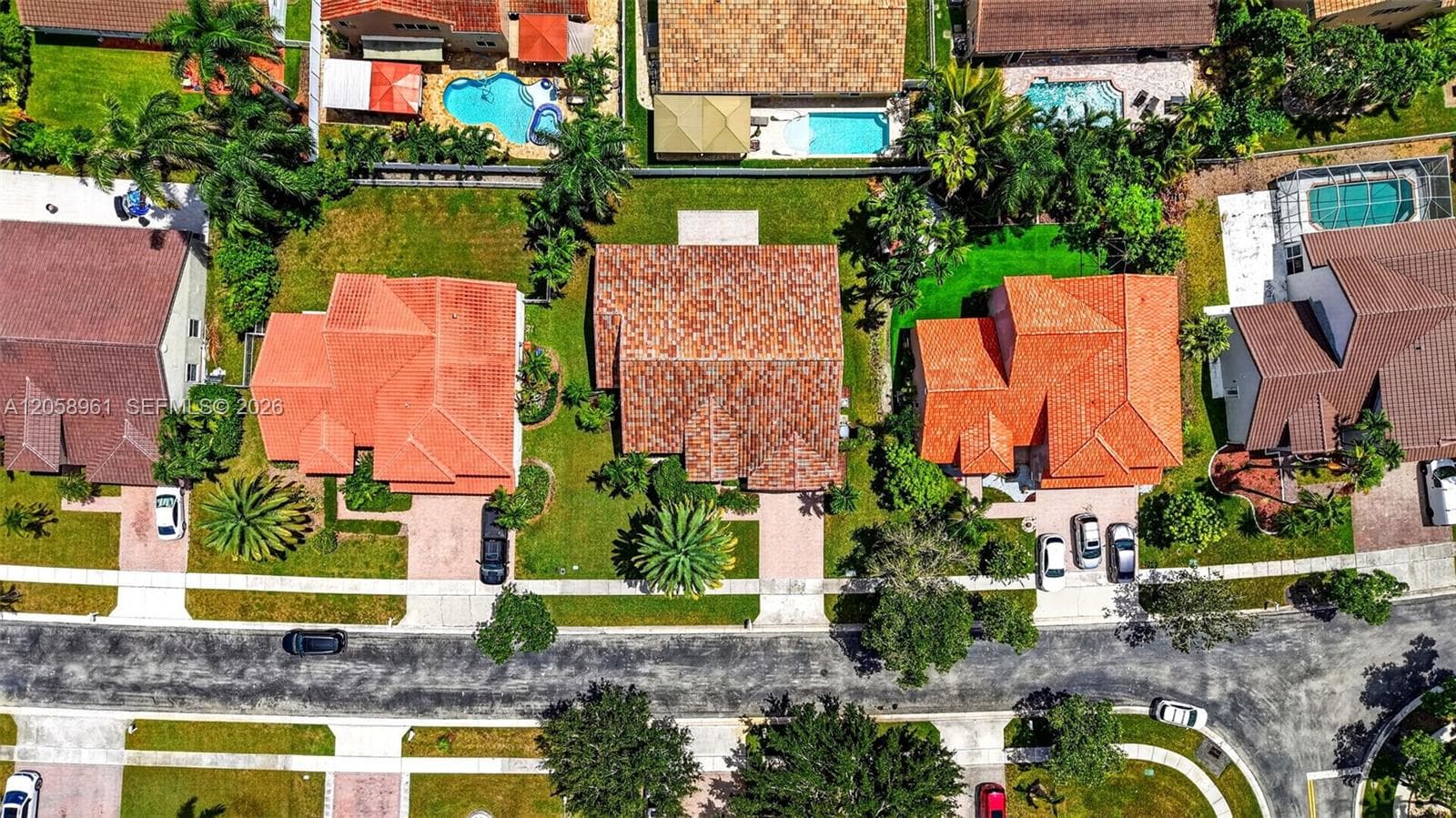 19352 NW 11th St, Pembroke Pines, FL 33029 — zdjęcie 4