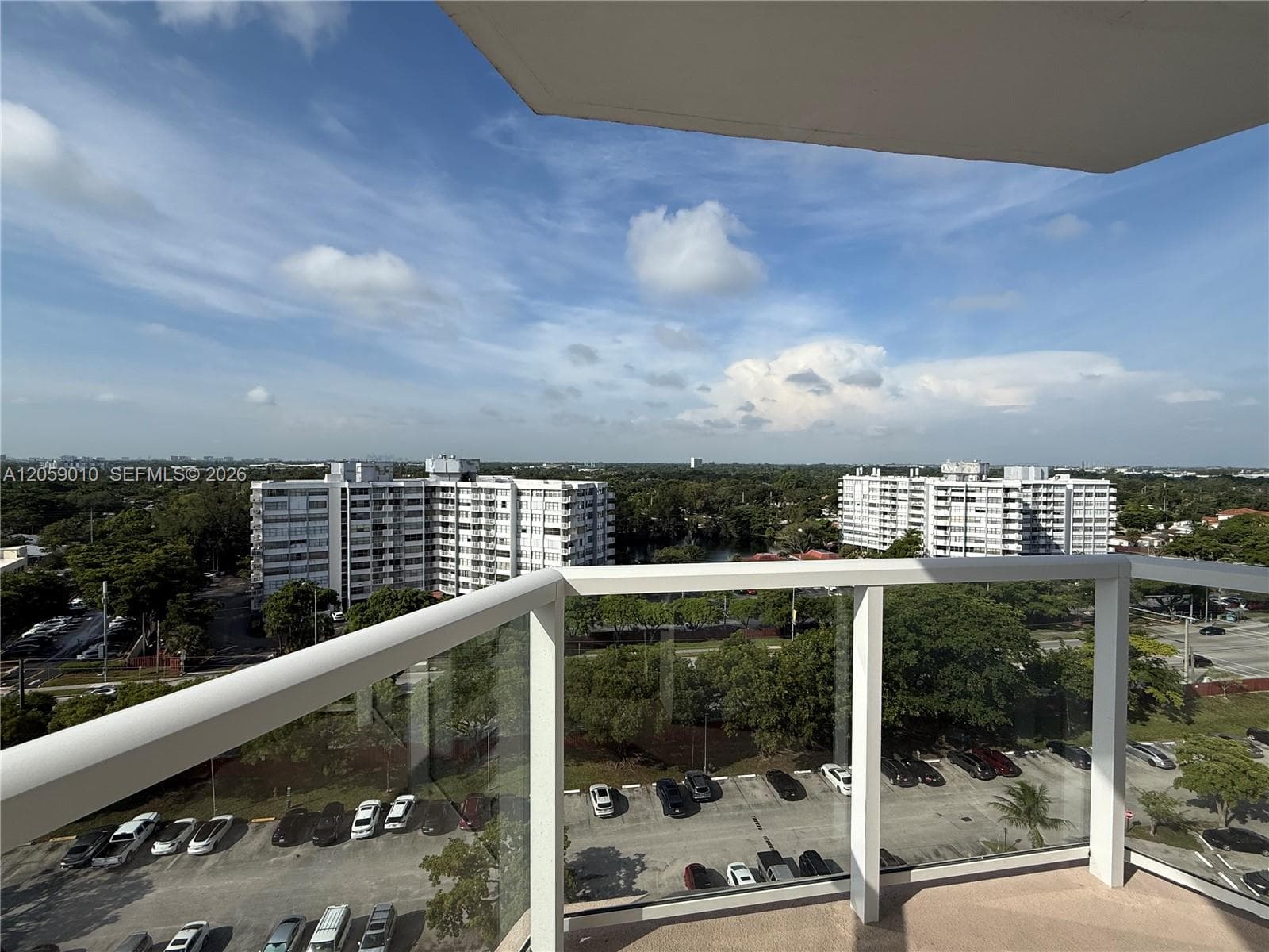 1351 NE Miami Gardens Dr # 1215E, Miami, FL 33179 — zdjęcie 5