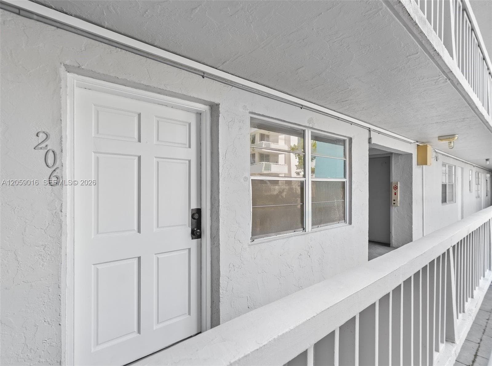 7620 Carlyle Ave # 206, Miami Beach, FL 33141 — zdjęcie 3