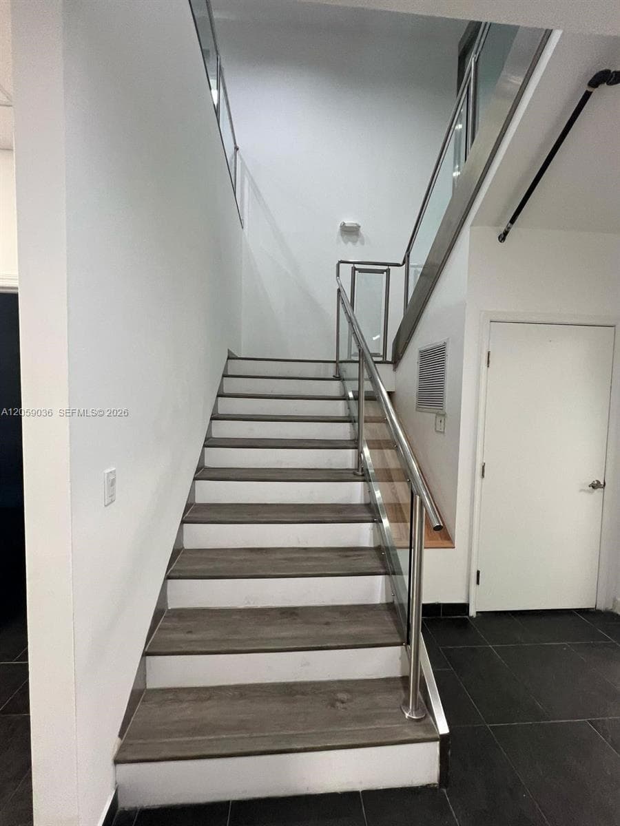 9649 NW 33rd St, Doral, FL 33172 — zdjęcie 5