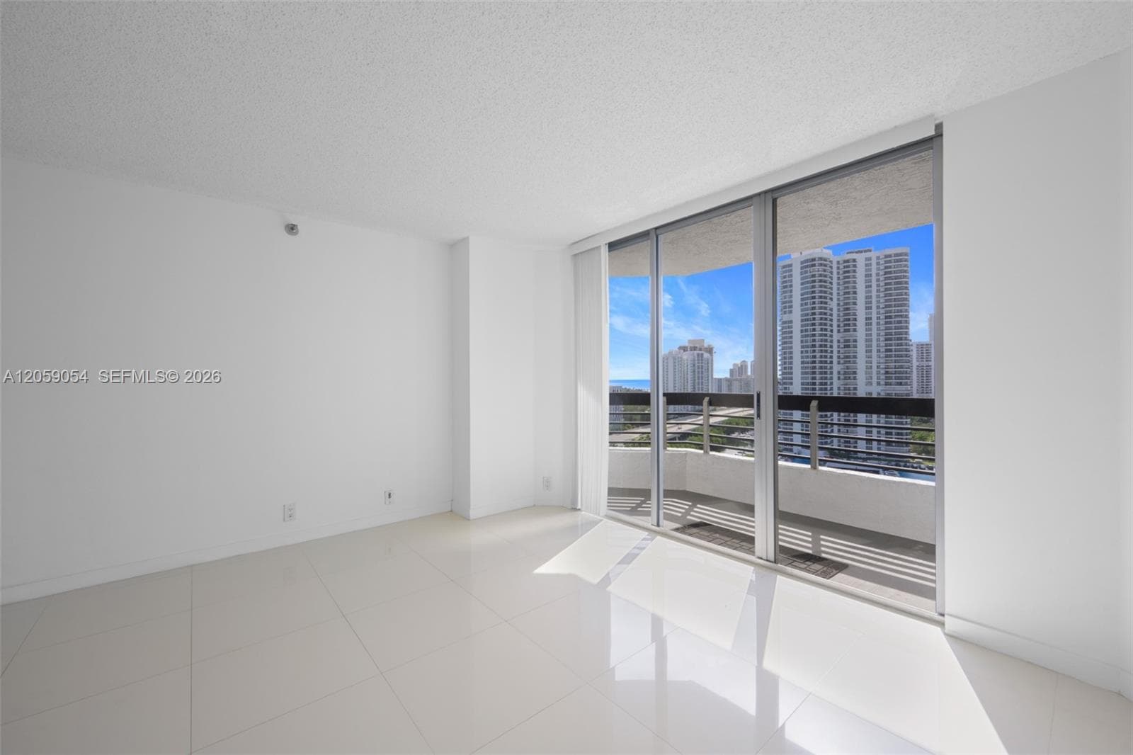 3400 NE 192nd St # 1910, Aventura, FL 33180 — zdjęcie 3