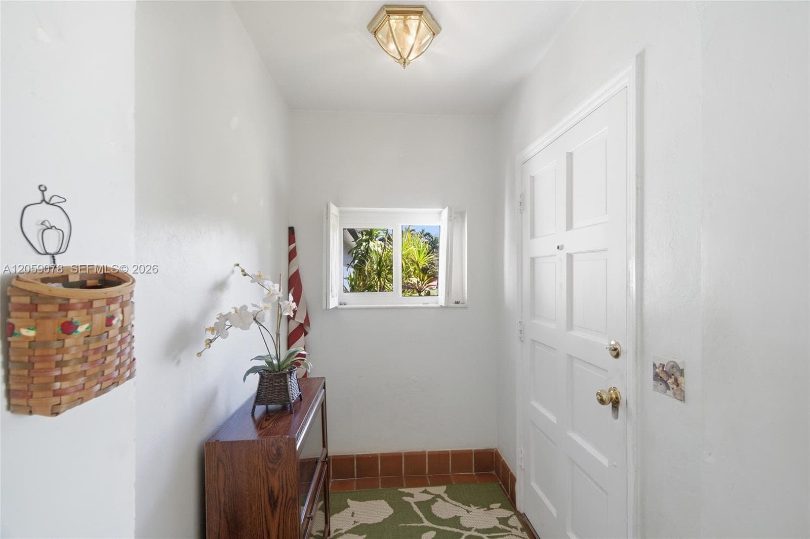 1010 NE 105th St, Miami Shores, FL 33138 — zdjęcie 2