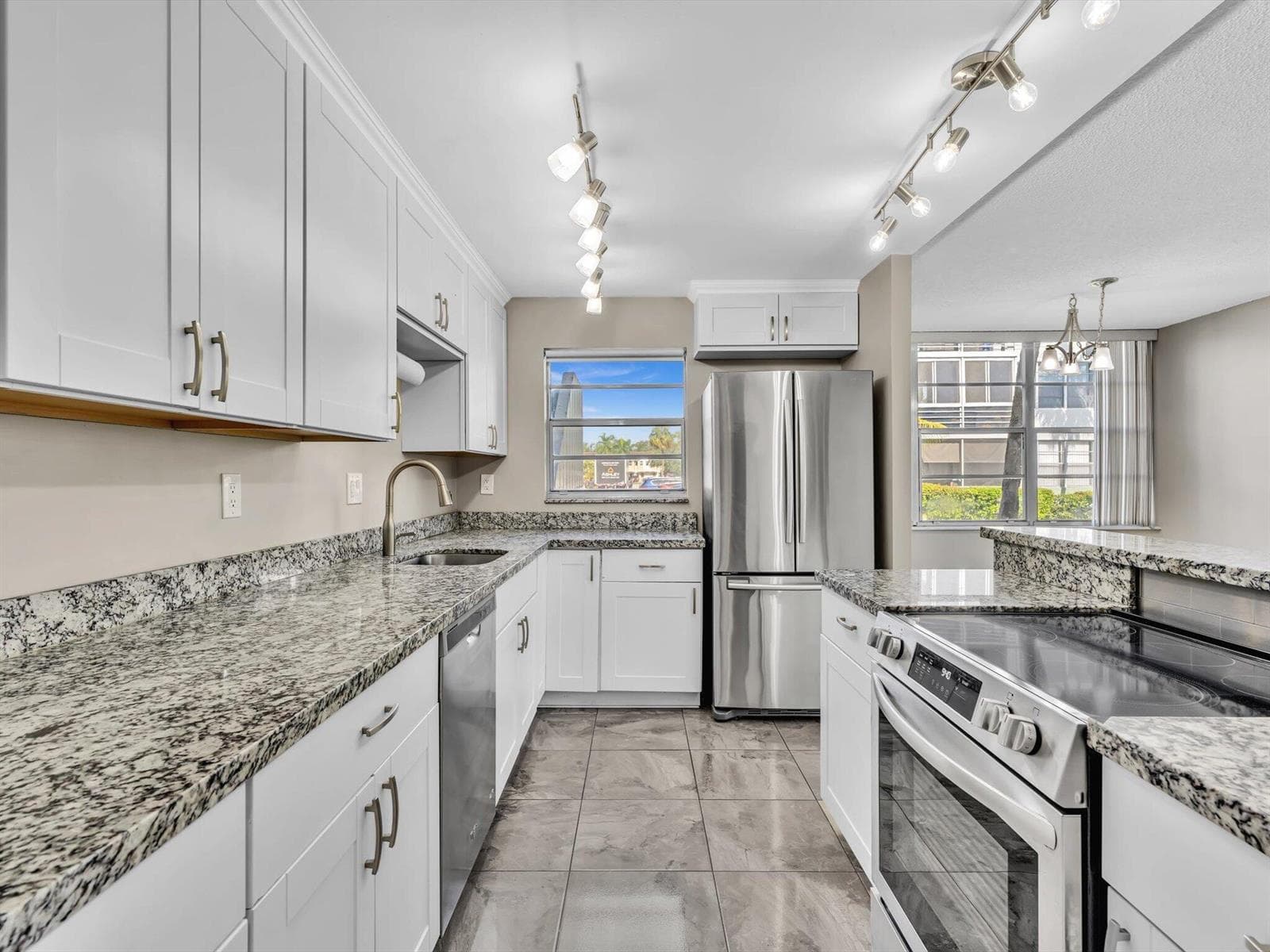 2741 TAFT Street # 104, Hollywood, FL 33020 — zdjęcie 3