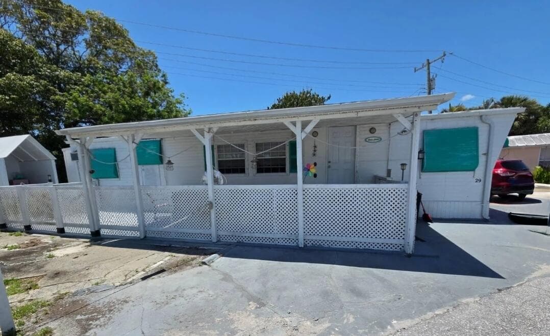 29 Pine Ridge Drive, Riviera Beach, FL 33404