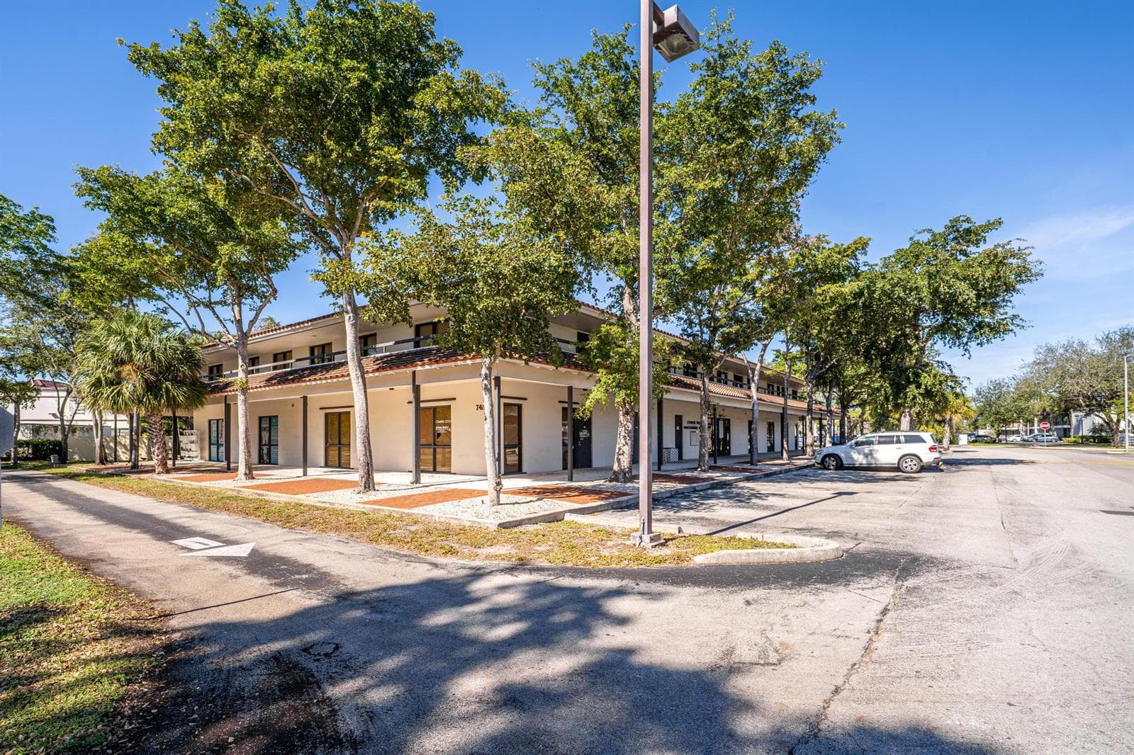 7480 Fairway Drive, Hialeah, FL 33014 — zdjęcie 3