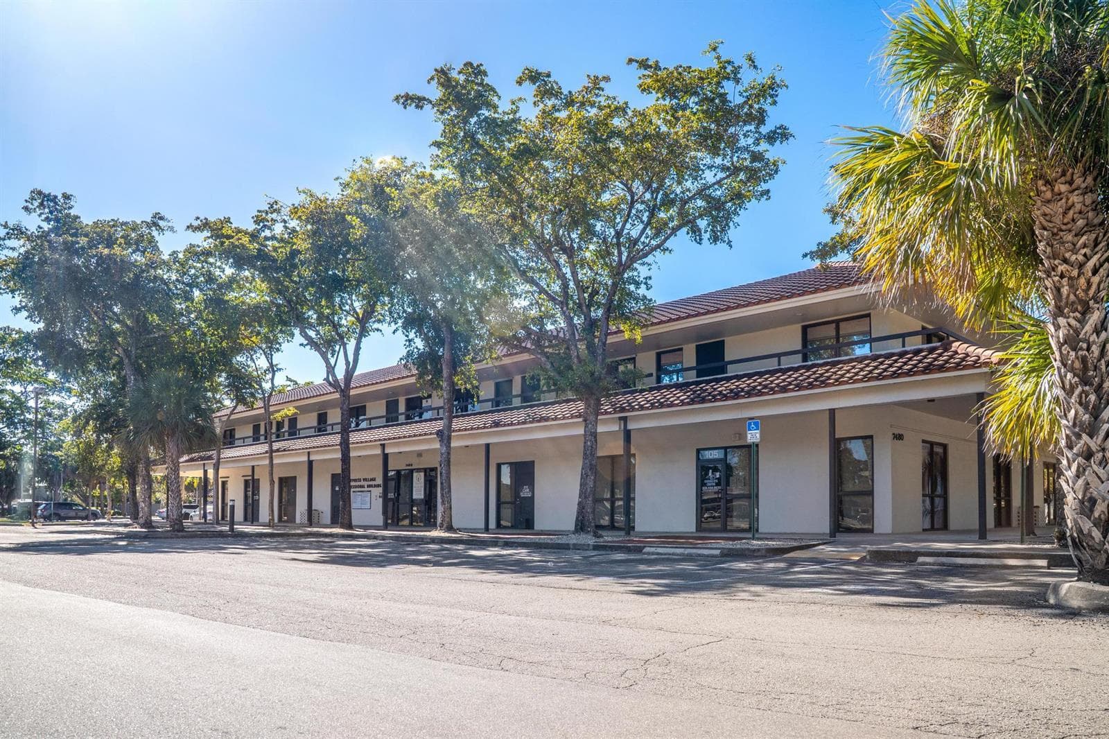 7480 Fairway Drive, Hialeah, FL 33014 — zdjęcie 4