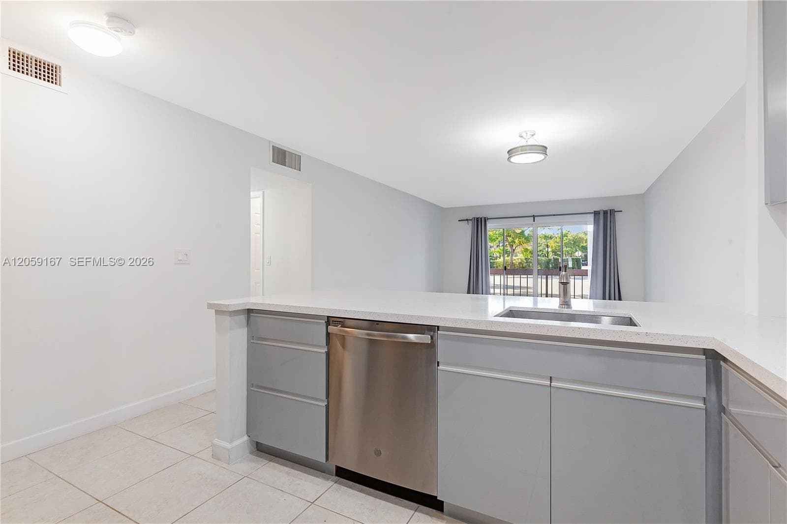 7705 Camino Real # 101, Miami, FL 33143 — zdjęcie 2