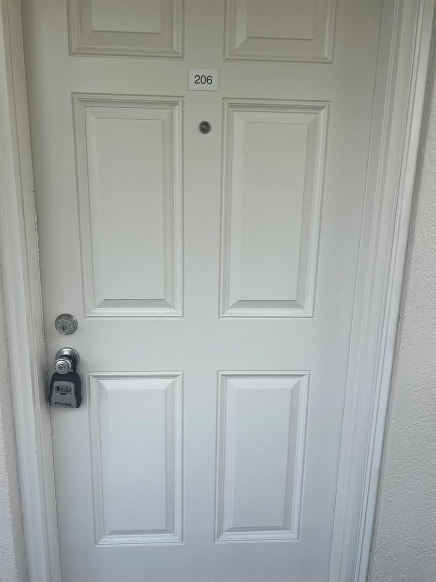 3640 WHITEHALL Drive # 206, West Palm Beach, FL 33401 — zdjęcie 2
