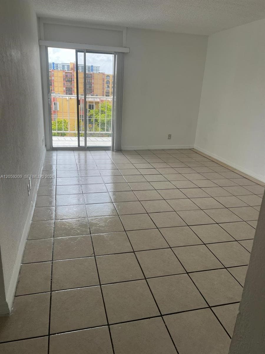 801 NW 47th Ave # W612, Miami, FL 33126